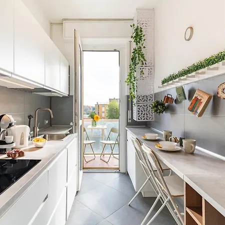 S&m Apartments- Urban Stripes 2 Bedrooms Near Underground M2 And Navigli דירה